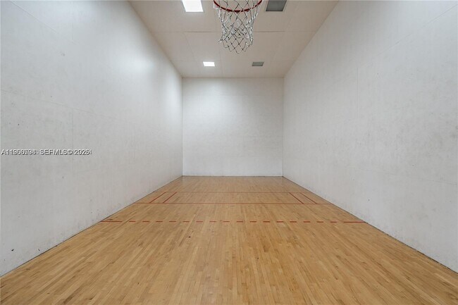 Building Photo - 4280 San Marino Blvd