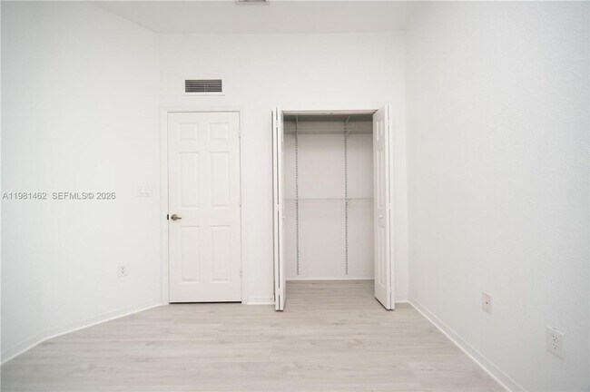 Building Photo - 10885 NW 89th Terrace