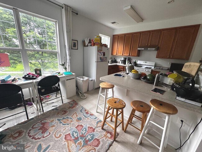 Building Photo - 108 Moore Dr