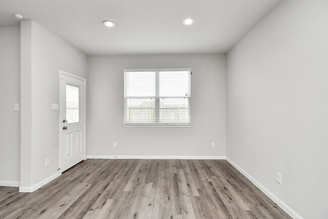 Building Photo - 3206 Alberelli Dr