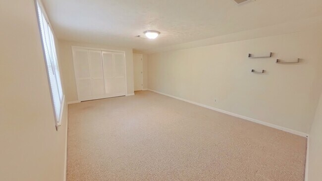 Building Photo - 3314 Jura Dr