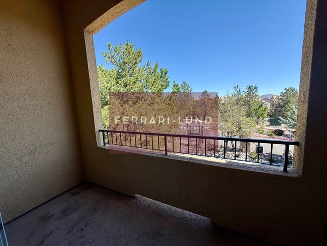Building Photo - Beautiful townhome in Fallen Leaf , only 35 minutes from Incline Village-  Kay DeAlba Property!!!
