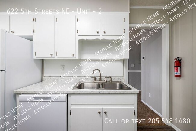 Building Photo - 622 5th St NE