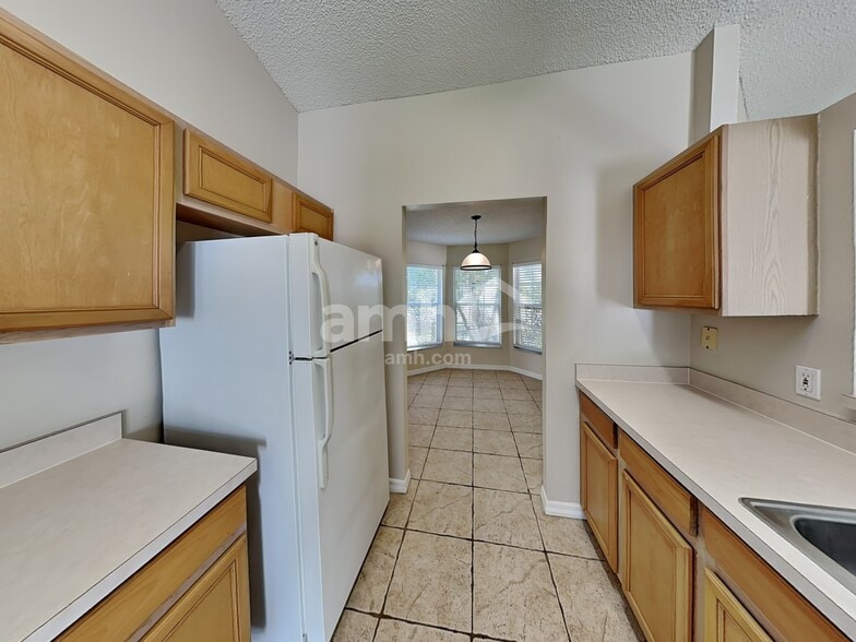 Building Photo - 2423 Hybrid Dr