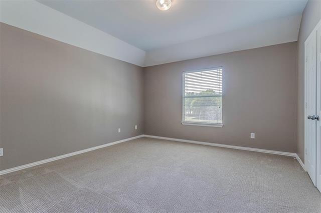 Building Photo - 817 Rushmore Dr