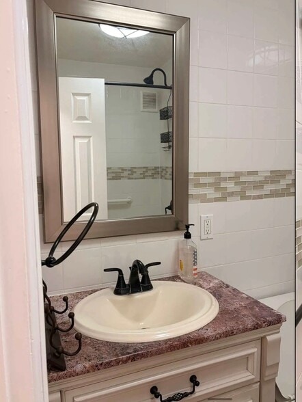 Building Photo - 51-22 111th St