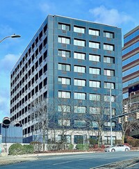 Building Photo - 300 Broad St