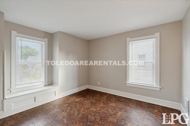 Building Photo - 2907 Rockwood Pl