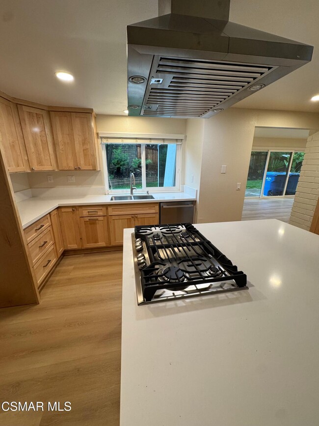 Building Photo - 893 Blue Spring Dr