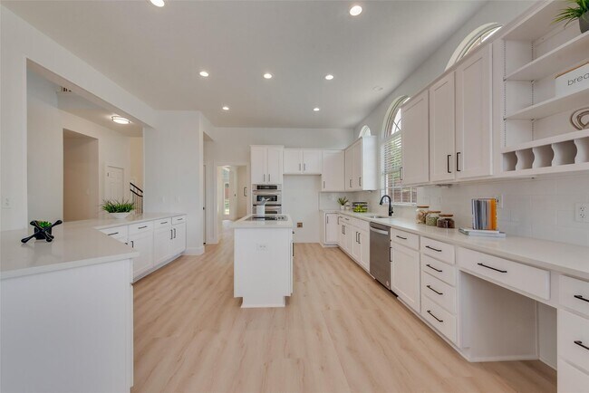 Building Photo - 4617 Reunion Dr