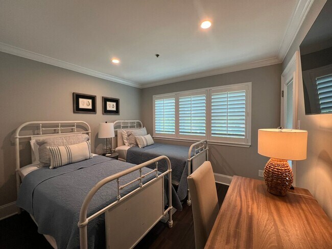 Building Photo - Little River - 2 Bedroom / 2 Bathroom Furn...