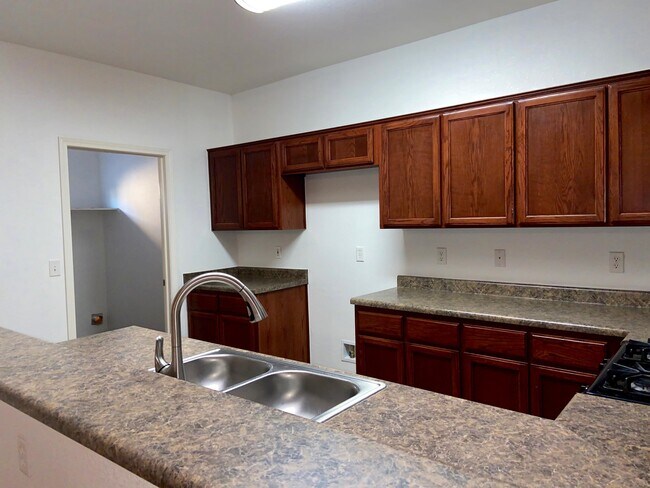 Building Photo - 1470 Senda Del Sol Ln