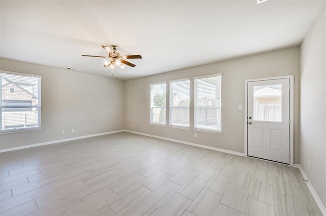 Building Photo - 3346 Etring Ln