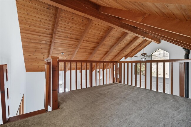 Building Photo - 29766 Tioga Dr