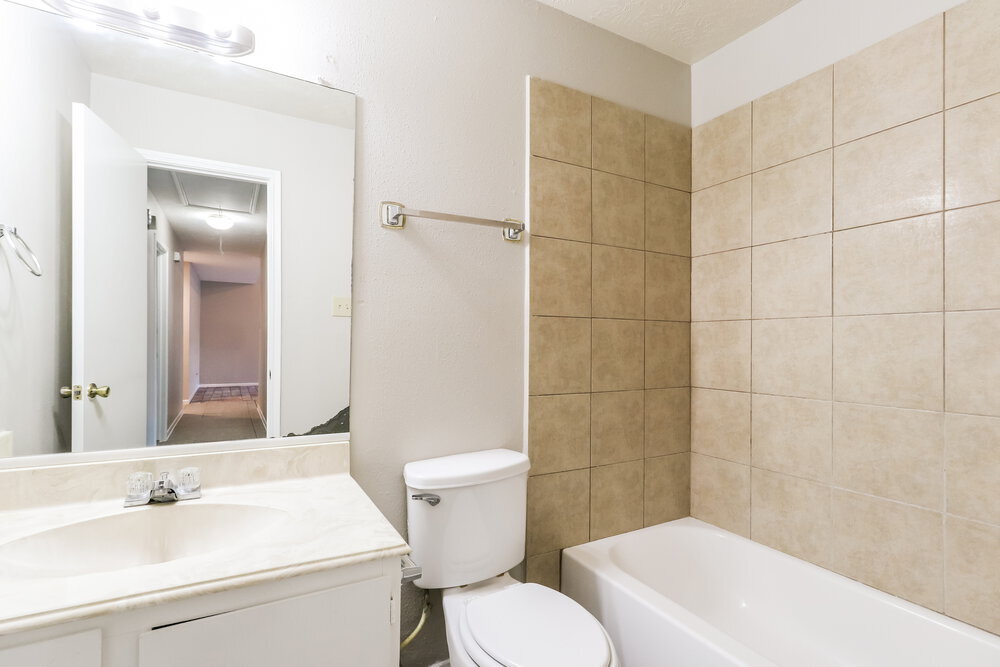 Building Photo - 4015 Adonis Dr