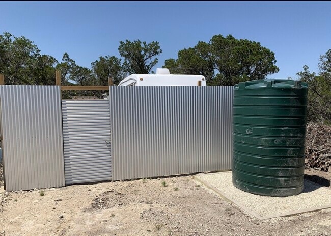 Building Photo - 755 Elmhurst Dr