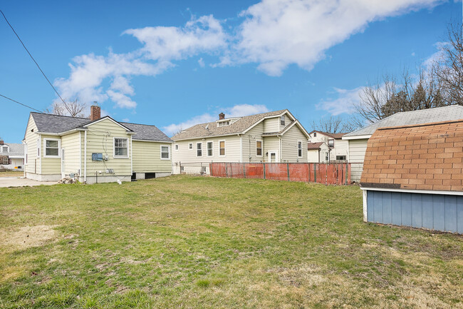 Building Photo - 26088 Alger Blvd