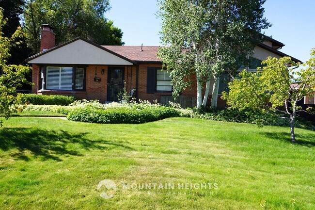 Building Photo - 2784 E Delsa Dr