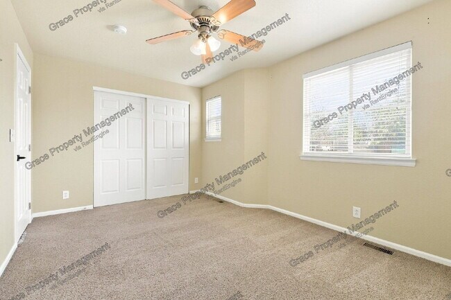 Building Photo - 13937 Ivy St