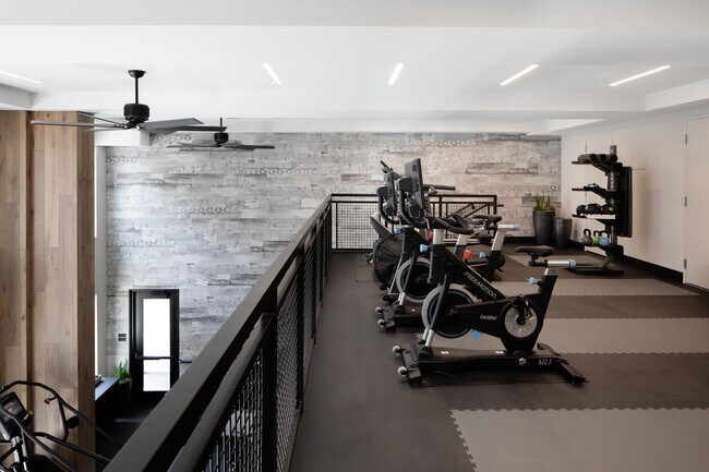 Building Photo - 312 Gates Dr