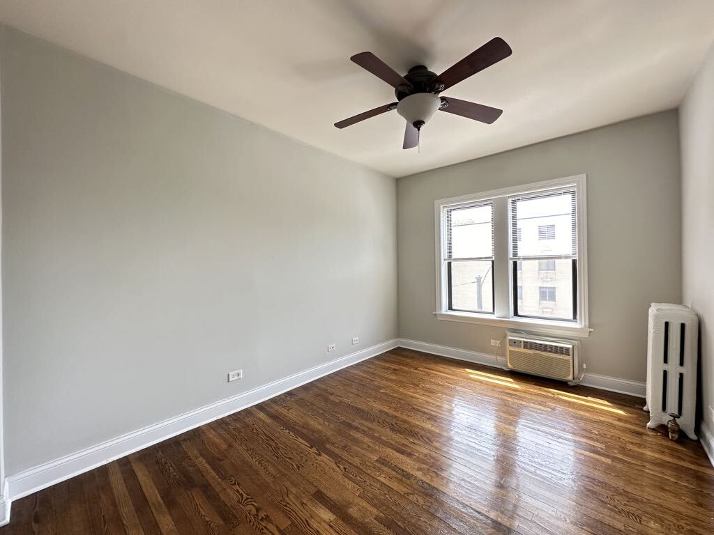 Building Photo - 728 W Addison St