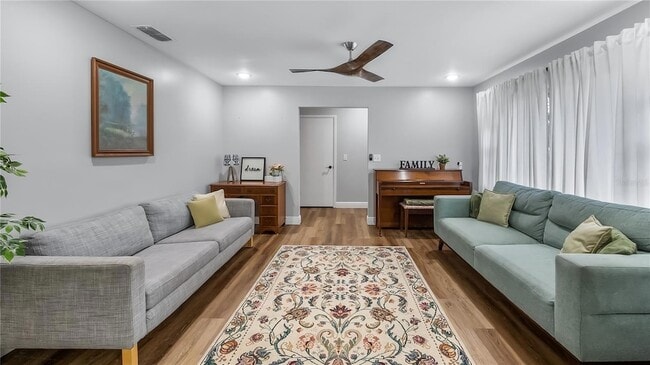 Building Photo - 821 Pennsylvania Ave