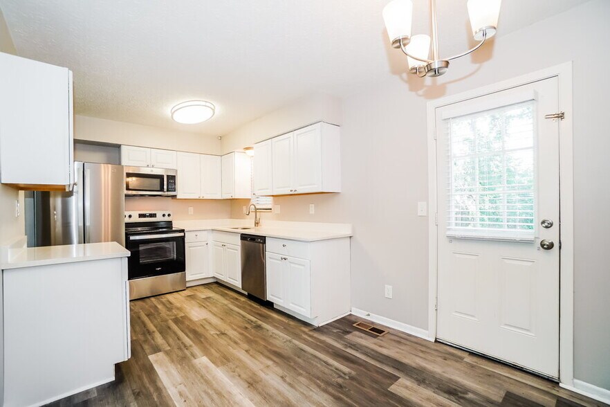 Building Photo - 6980 Candlish Dr