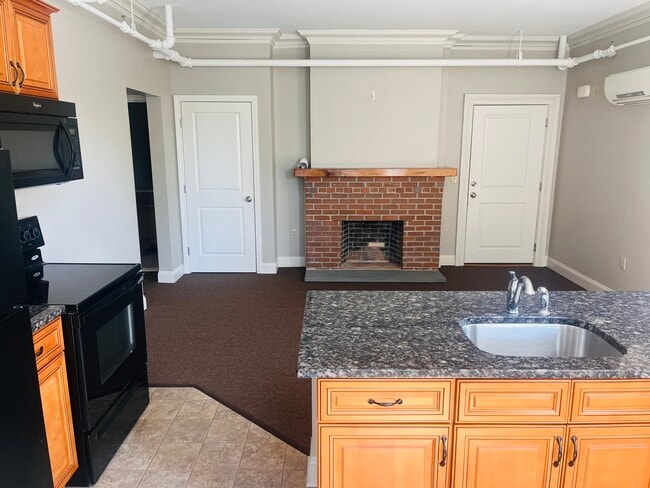 Building Photo - 56 Terrace Ave