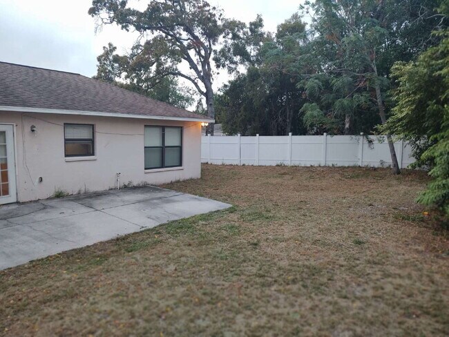 Building Photo - 2 bedroom home For rent