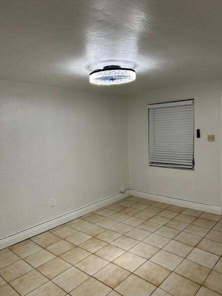 Building Photo - 2430 SW 25th Ter