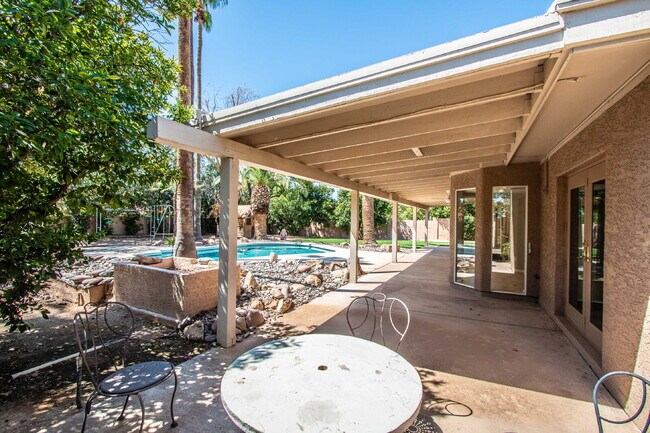 Building Photo - 4BR Entertainers Dream, McCormick Ranch