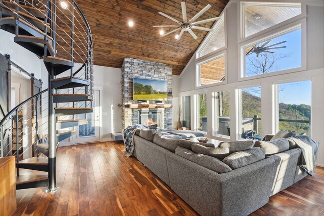 Building Photo - 140 Mystic Ridge Dr