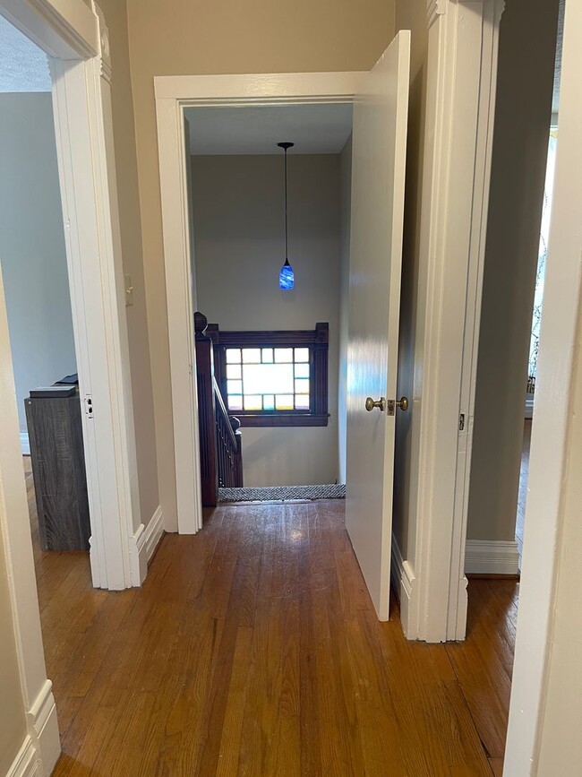 Building Photo - Beautiful historic home