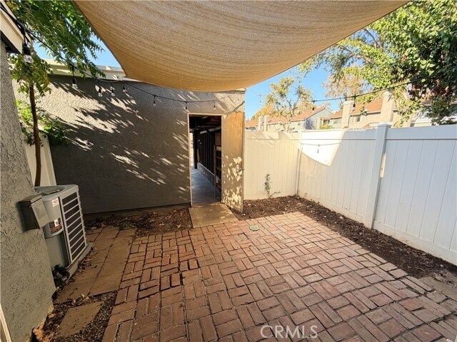 Building Photo - 8722 Pine Crest Pl