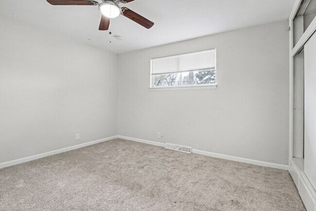 Building Photo - 1714-1716 W 8th St