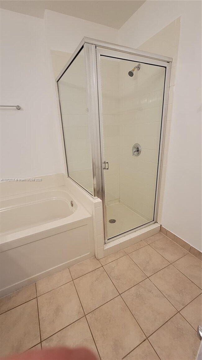 Building Photo - 12600 SW 50th Ct