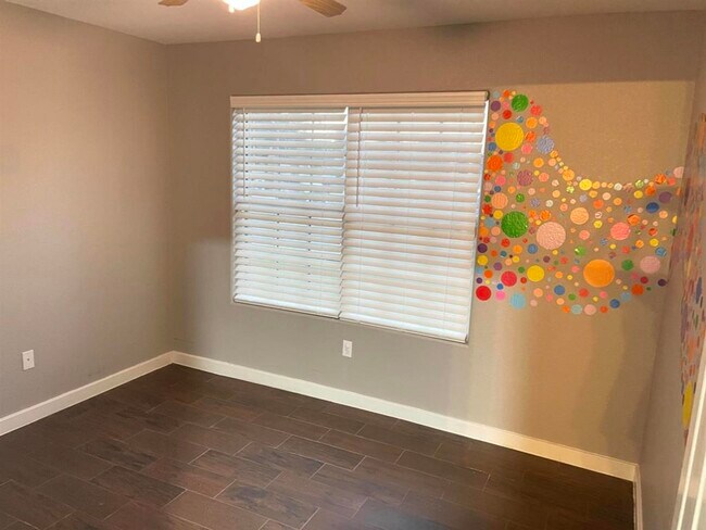 Building Photo - 101 Jacales Court