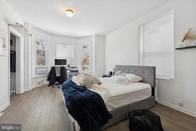 Building Photo - 329 N 34th St