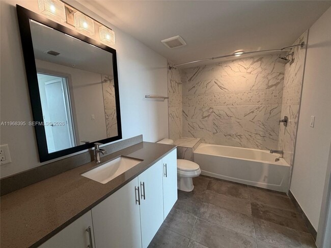 Building Photo - 9000 Ramblewood Dr