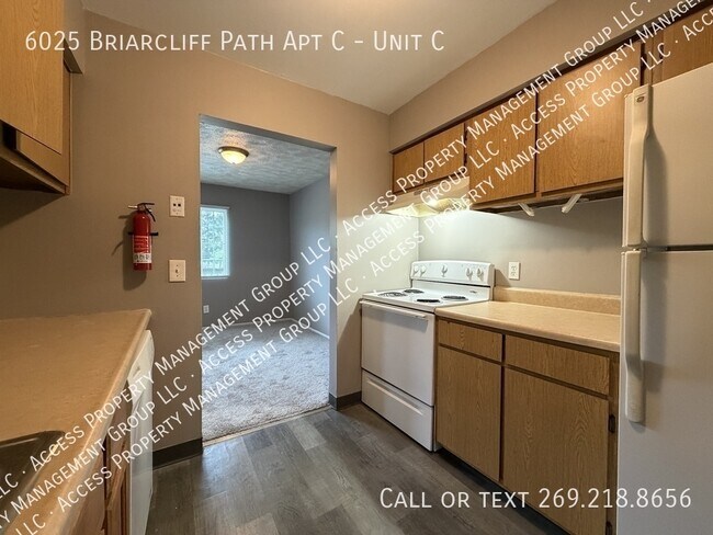 Building Photo - 6025 Briarcliff Path