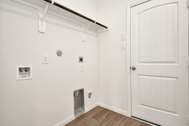 Building Photo - 304311 Crystal Strm Ln
