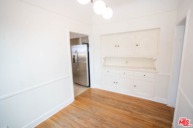 Building Photo - 1212 S La Jolla Ave