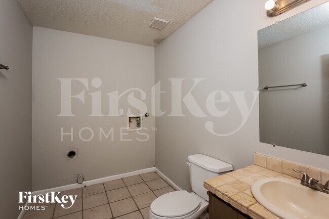 Building Photo - 3104 Cobblestone Dr