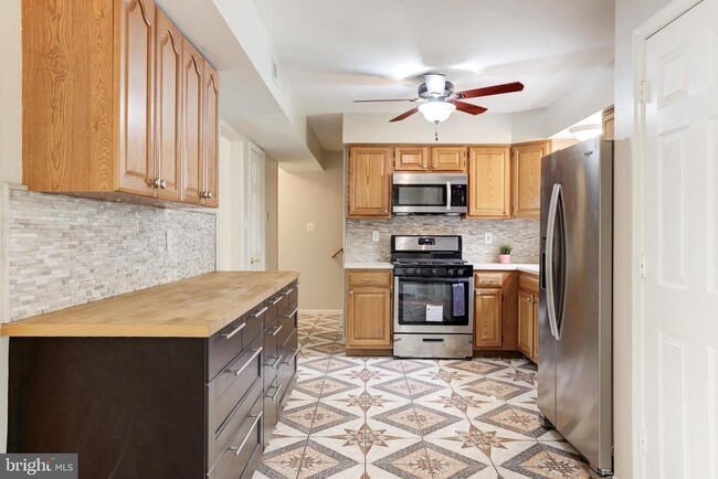 Building Photo - 13868 Racine Ct