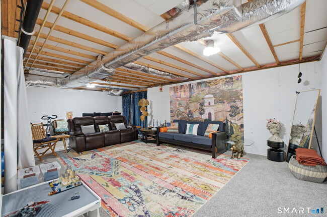 Building Photo - 7 Bridlewood