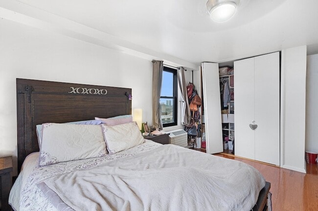 Building Photo - 10 Huron Ave