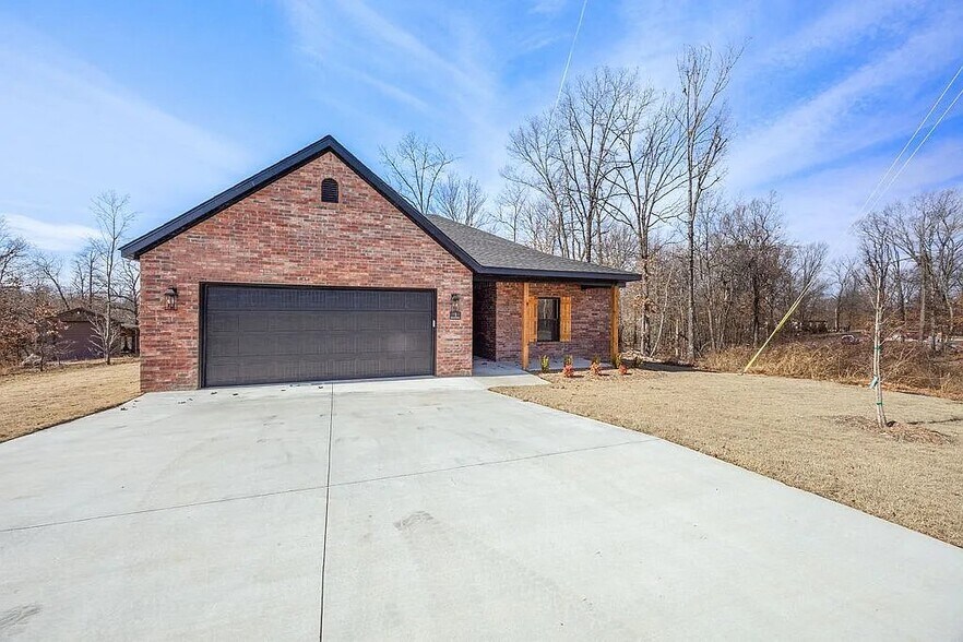 Building Photo - 1 Boswell Dr