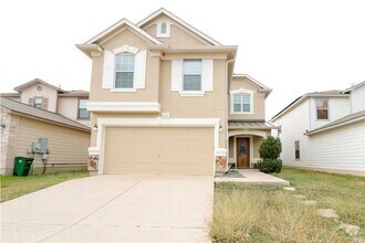 Building Photo - Beautiful 2-Level 3 BR / 2.5 BA Home for R...