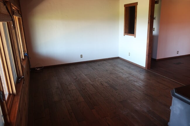 Building Photo - 3601 10th St SE