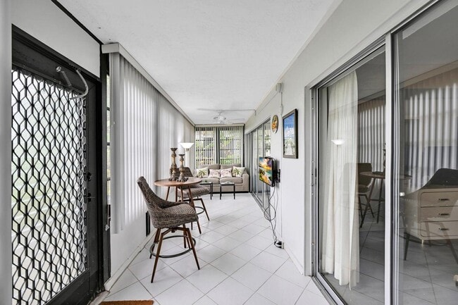 Building Photo - 5759 Phoenix Palm Ct